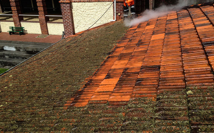 Nettoyage et Démoussage de toiture à Neuilly-sur-Seine (92200) - Berthaux Couverture intervient dans les Hauts-de-Seine (92) Nettoyage et Démoussage de toiture à Neuilly-sur-Seine (92200) - Berthaux Couverture intervient dans les Hauts-de-Seine (92)