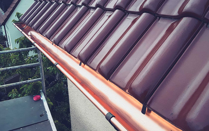 Pose et réparation de gouttière à Neuilly-sur-Seine (92200) - Berthaux Couverture intervient dans les Hauts-de-Seine (92) Pose et réparation de gouttière à Neuilly-sur-Seine (92200) - Berthaux Couverture intervient dans les Hauts-de-Seine (92)